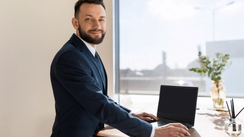 Comment Simple Assur courtier en ligne révolutionne le secteur de l’assurance